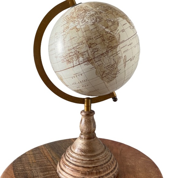 Other - Chic Light Finish Globe on Wood Stand